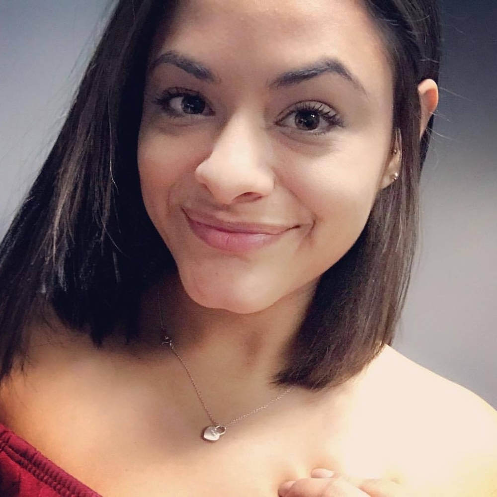 Meet your Posher, Ivette